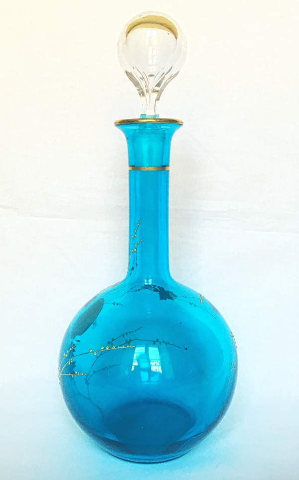 Carafe à vin en cristal de Baccarat japonisante, cristal bleu turquoise émaillé & doré vers 1890