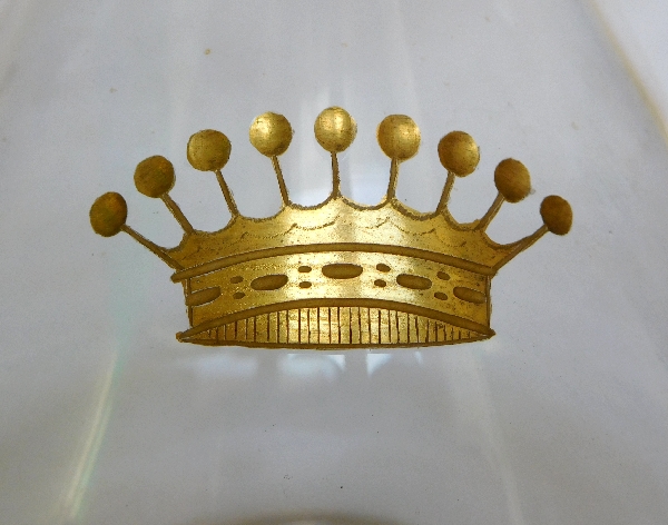 Carafe en cristal de Baccarat, couronne de comte gravée et dorée à l'or fin