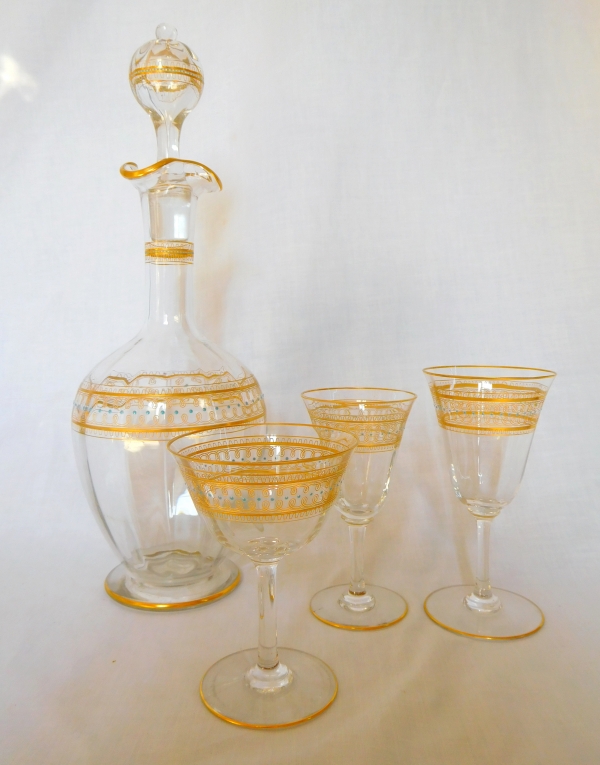 Carafe à vin orientaliste en cristal de Baccarat doré et émaillé - fin XIXe siècle