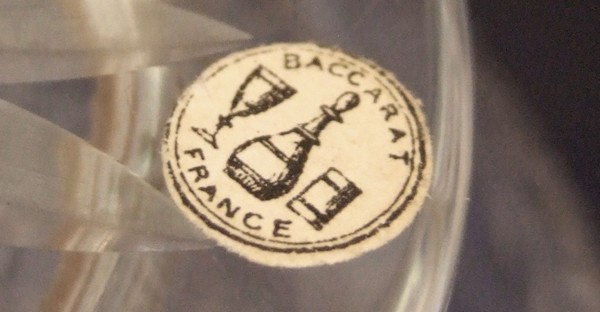 Carafe en cristal de Baccarat, modèle de qualité, étiquette papier