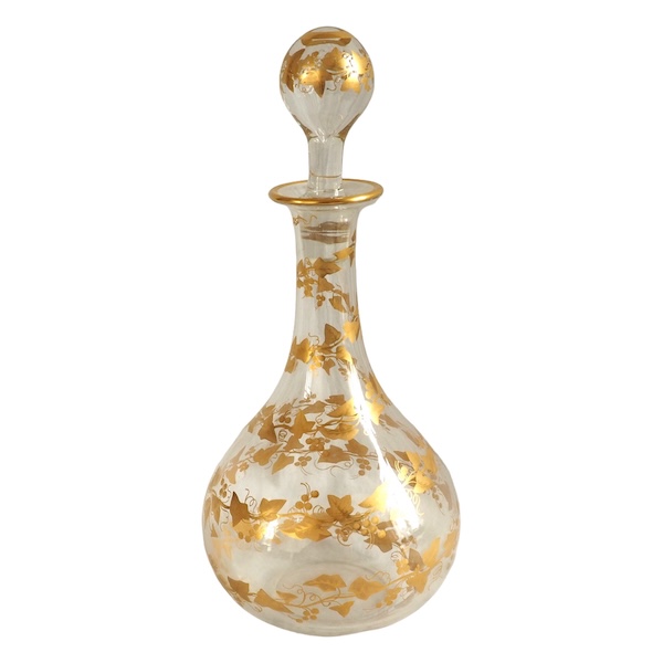 Carafe à vin en cristal de Baccarat, décor de lierre à l'or fin, époque Napoléon III