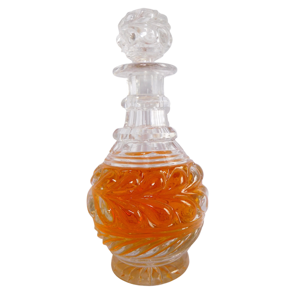 Carafe à cognac / whisky en cristal du Creusot taillé et moulé d'époque Charles X - vers 1830