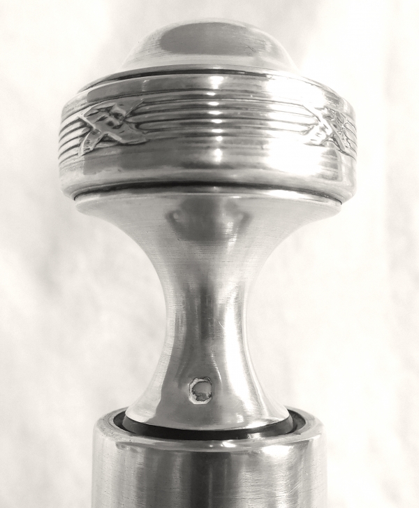 Carafe en cristal de Baccarat montée argent massif, armoiries du Duc d'Elchingen - poinçon Minerve