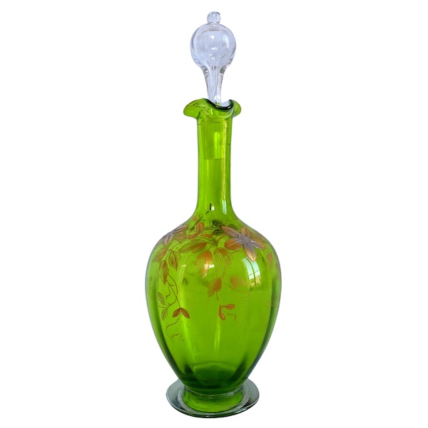 Carafe à liqueur en cristal de Baccarat vert chartreuse, doré et argenté - étiquette Papier