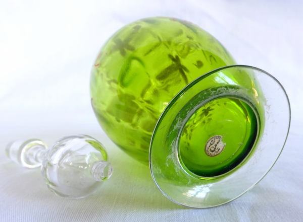 Carafe à liqueur en cristal de Baccarat vert chartreuse, doré et argenté - étiquette Papier