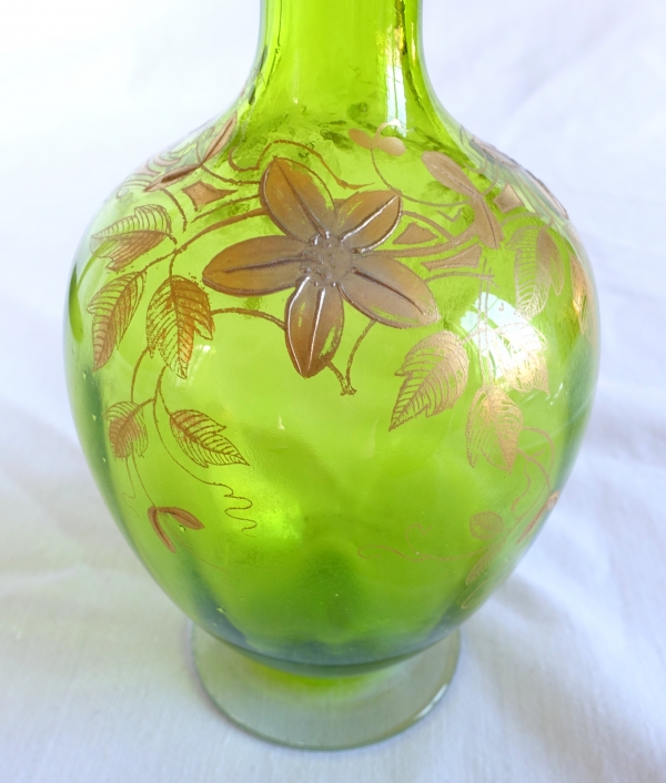 Carafe à liqueur en cristal de Baccarat vert chartreuse, doré et argenté - étiquette Papier