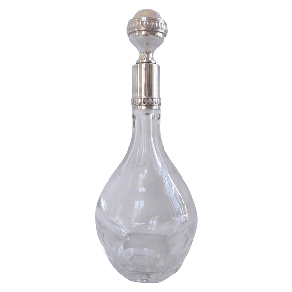 Carafe à liqueur en cristal de Baccarat, modèle Malmaison / Compiègne, monture argent massif - poinçon Minerve