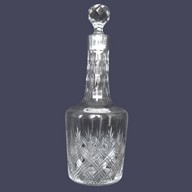 Rare carafe à liqueur en cristal de Baccarat taillé