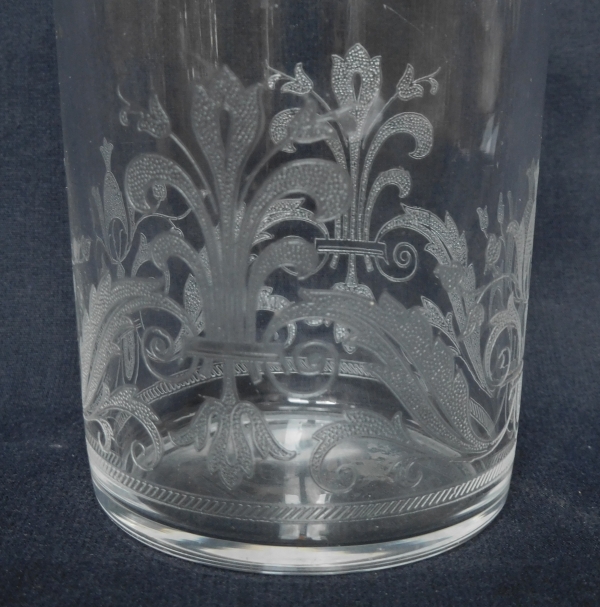 Carafe à liqueur en cristal de Baccarat, modèle à fleurs de lys, gravure 6759