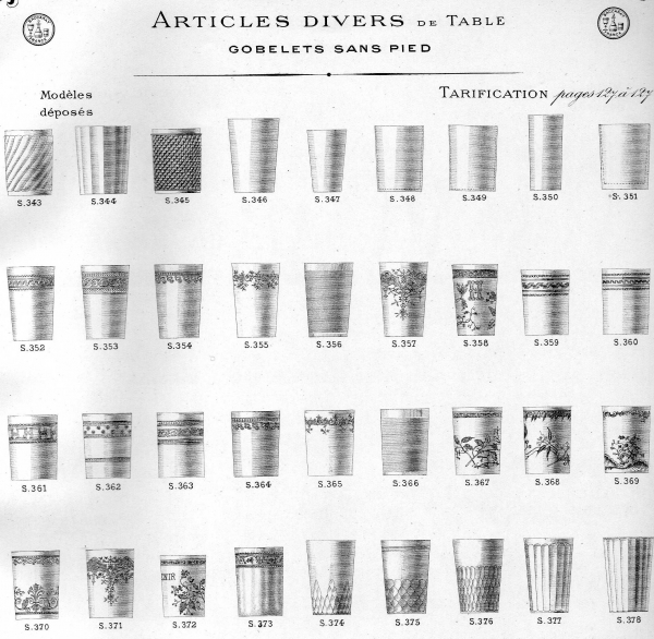 Carafe à liqueur en cristal de Baccarat, modèle à fleurs de lys, gravure 6759