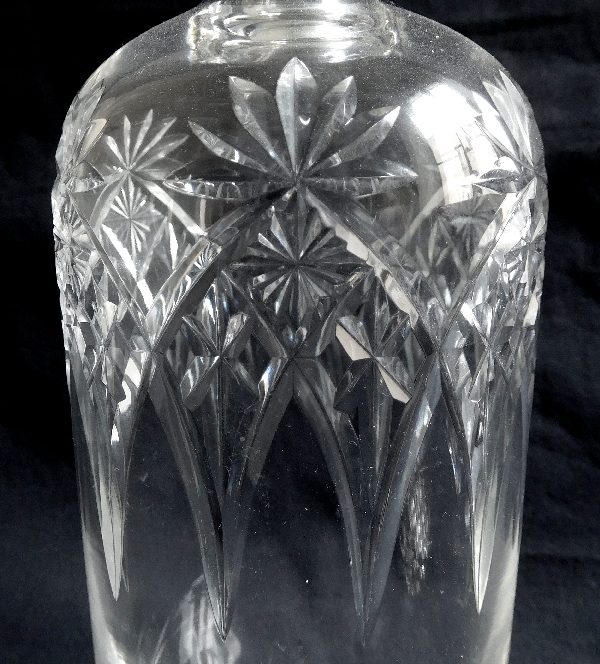 Carafe à liqueur en cristal de Baccarat taillé, fin XIXe / début XXe