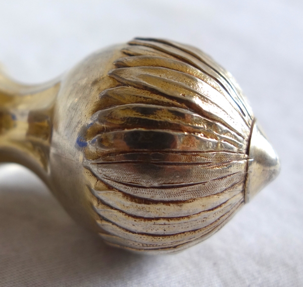 Carafe à liqueur en cristal de Baccarat taillé monture en vermeil - argent massif poinçon Minerve