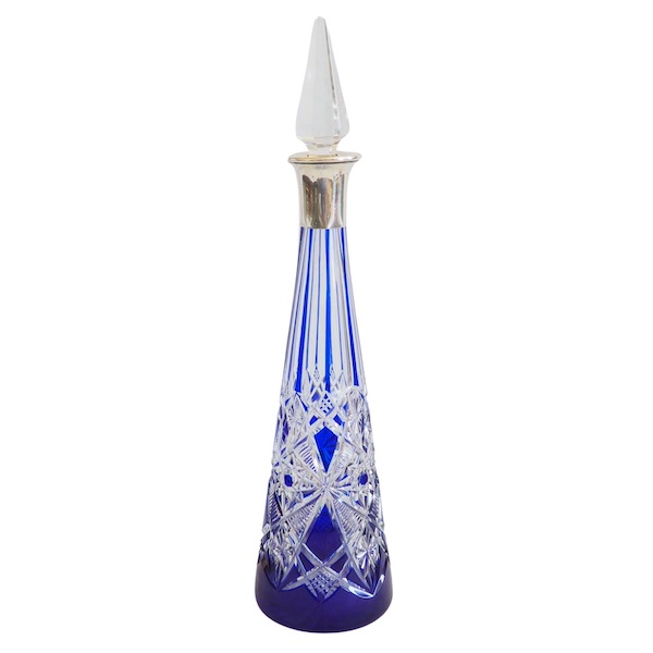 Carafe à liqueur en cristal de Baccarat modèle Lagny en cristal overlay bleu cobalt et argent massif