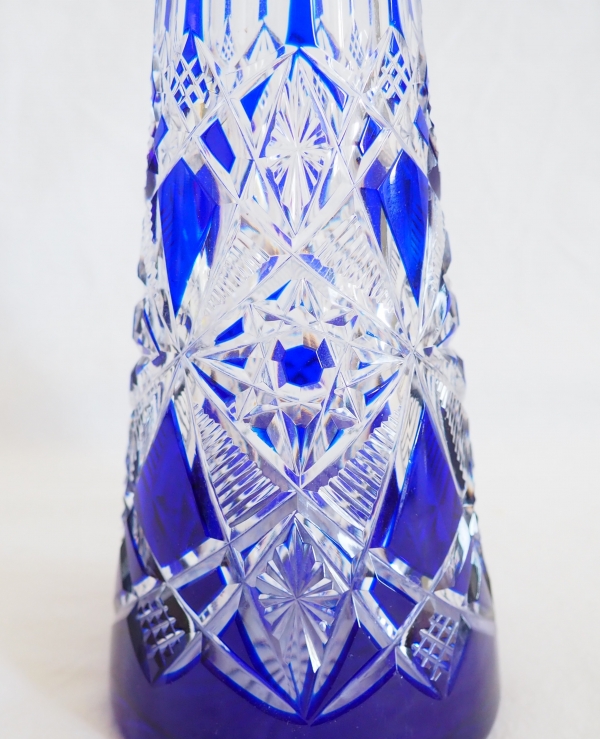 Carafe à liqueur en cristal de Baccarat modèle Lagny en cristal overlay bleu cobalt et argent massif