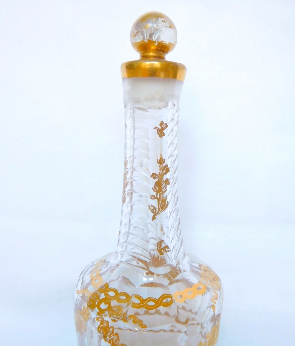 Carafe à liqueur d'époque Louis XVI en verre taillé doré - XVIIIe siècle