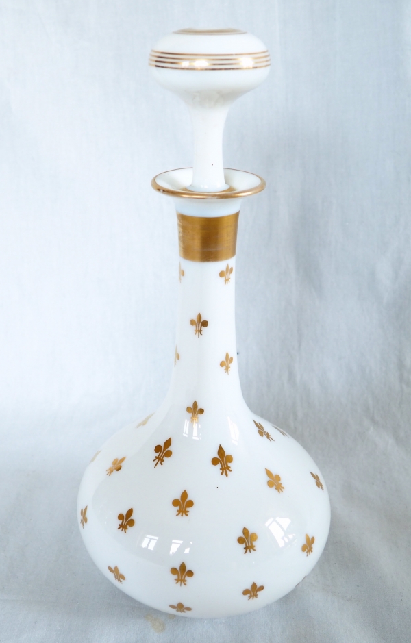 Baccarat crystal opaline wine decanter decorated with gilt fleur de lys - Napoleon III production