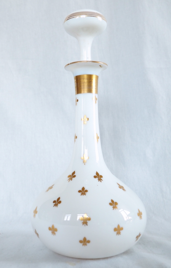 Baccarat crystal opaline wine decanter decorated with gilt fleur de lys - Napoleon III production