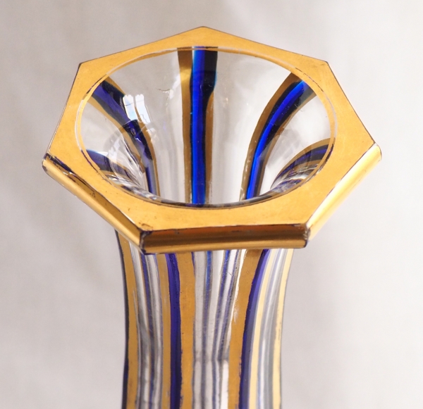 Baccarat crystal wine decanter, blue overlay enhanced with fine gold - mid 19th century circa 1850