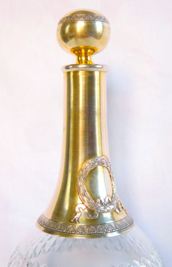 Carafe à vin en cristal de Baccarat montée argent massif vermeil, style Empire, poinçon Minerve