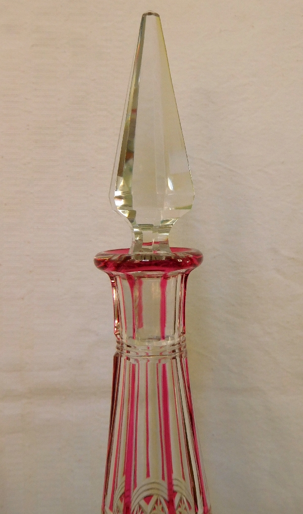 Carafe à vin du Rhin en cristal de Baccarat, cristal overlay rose