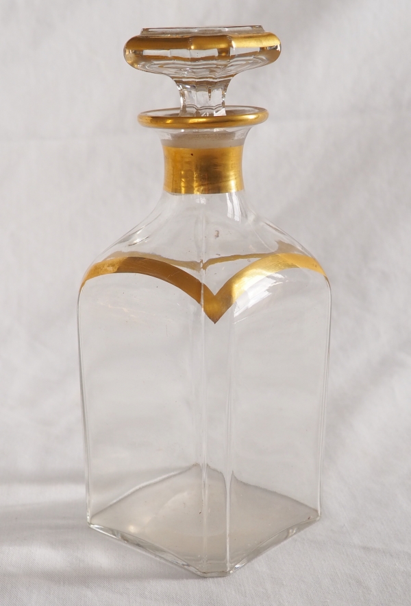 Baccarat crystal liquor decanter / whiskey bottle enhanced with fine gold, 19th century circa 1880