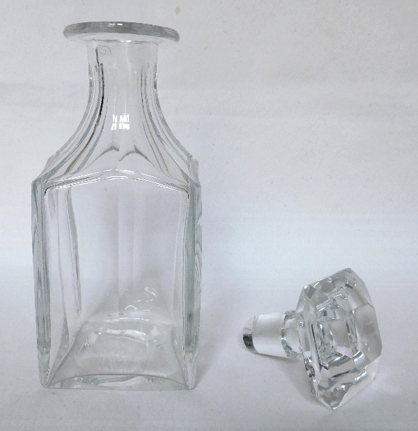 Carafe à whisky ou liqueur en cristal de Baccarat taillé