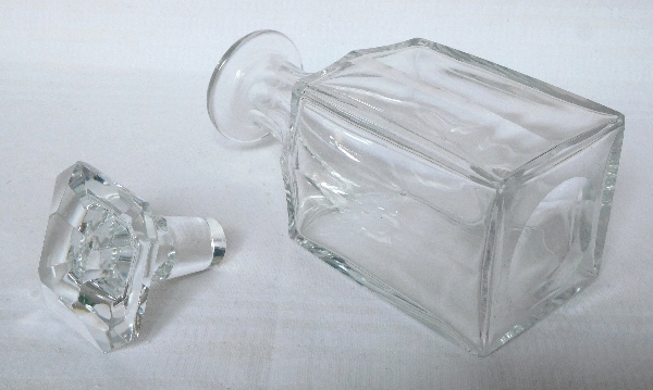 Carafe à whisky ou liqueur en cristal de Baccarat taillé