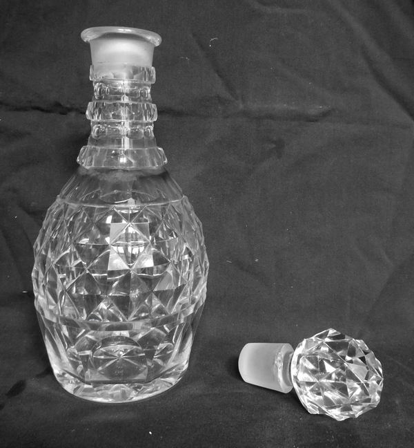 Le Creusot, carafe à cognac / whisky en cristal taillé d'époque Charles X - vers 1820