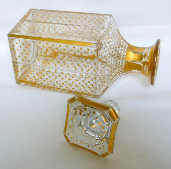 Carafe à whisky ou liqueur en cristal de Baccarat rehaussé d'étoiles dorées, époque Napoleon III