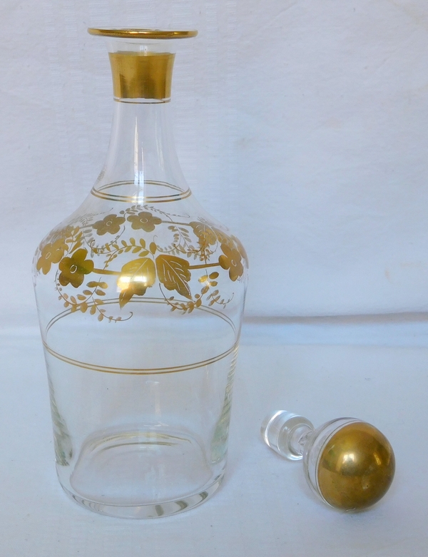 Cave à liqueur Napoléon III en bois laqué, cristal de Baccarat doré