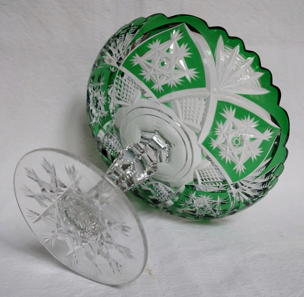 Coupe à bonbons en cristal de Baccarat overlay vert sapin, époque 1900