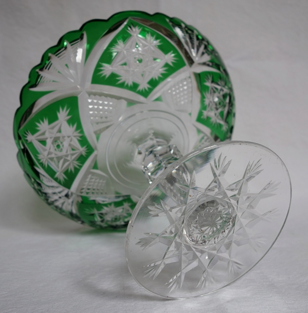 Coupe à bonbons en cristal de Baccarat overlay vert sapin, époque 1900