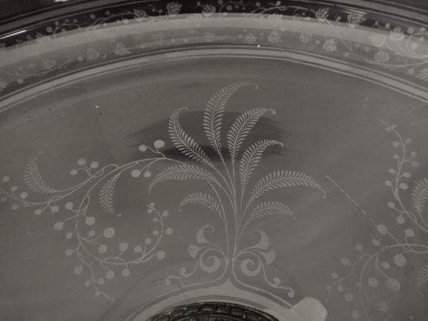 Grande coupe de surtout en cristal de Baccarat au dauphin, modèle fougères, fin XIXe siècle - centre de table