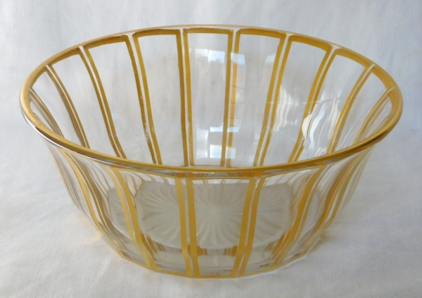 Coupe à bonbons en cristal de Baccarat, modèle Cannelures réhaussé de filets or