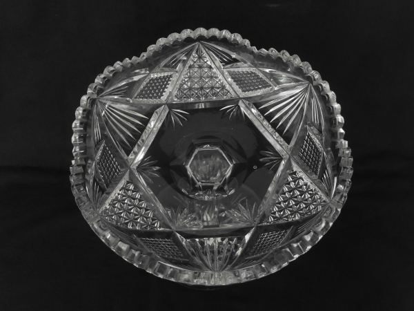 Coupe à bonbons en cristal de Baccarat taillé, époque 1900, étiquette papier