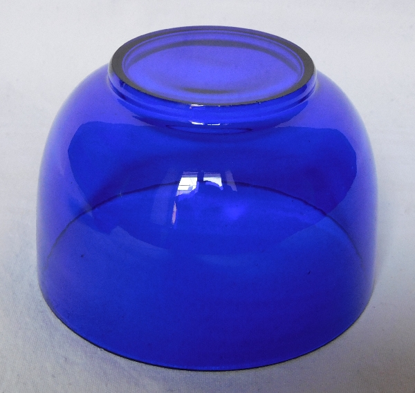 Bol, ramequin en cristal de Baccarat bleu cobalt