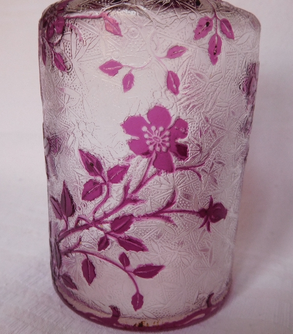 Flacon à parfum en cristal de Baccarat, modèle Eglantier violet - 17,6cm