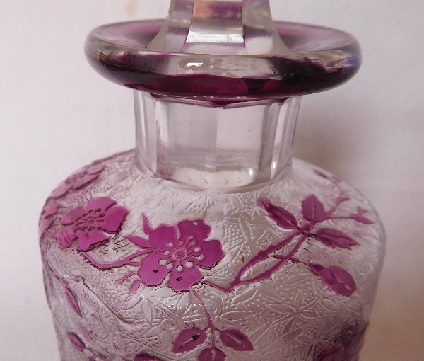 Baccarat crystal perfume bottle, Eglantier pattern, purple overlay crystal - 17.6cm