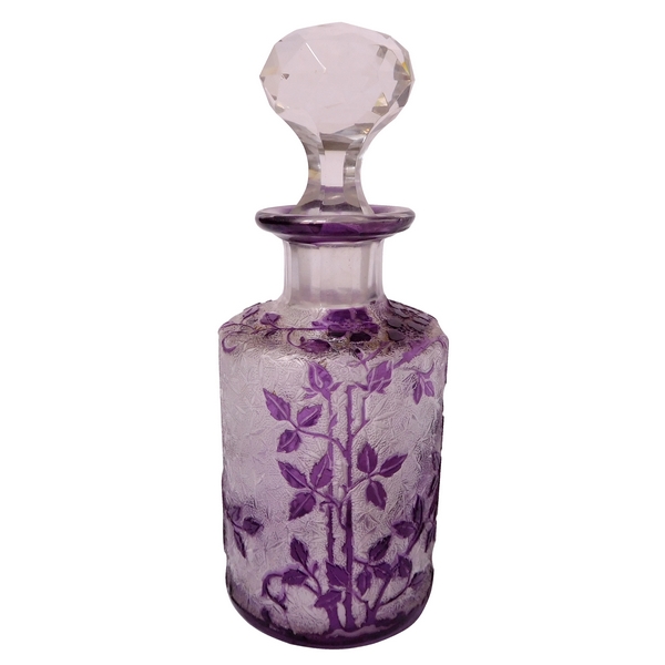 Baccarat crystal perfume bottle, Eglantier pattern, purple overlay crystal - 14.2cm