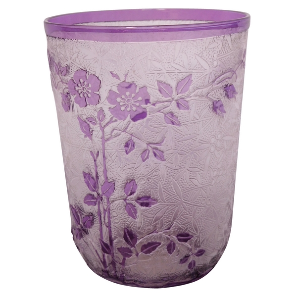 Verre à dents en cristal de Baccarat, modèle Eglantier violet