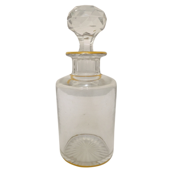 Flacon à parfum en cristal de Baccarat, cristal uni à fond étoile rehaussé de filets et étoiles dorés - 16cm