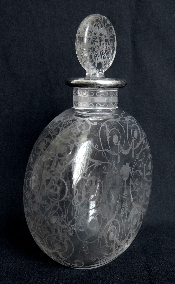 Baccarat crystal perfume bottle, Michelangelo pattern enhanced with sterling silver - 13cm