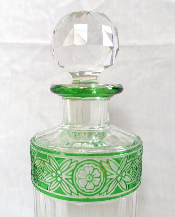 Flacon à parfum en cristal de Baccarat overlay vert, modèle Empire - 15,2cm