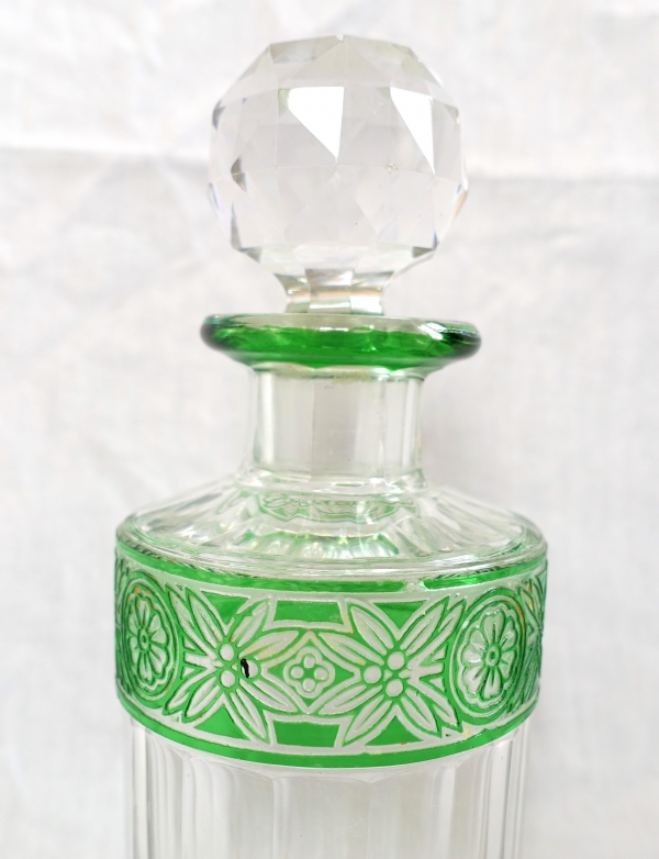 Flacon à parfum en cristal de Baccarat overlay vert, modèle Empire - 15,2cm