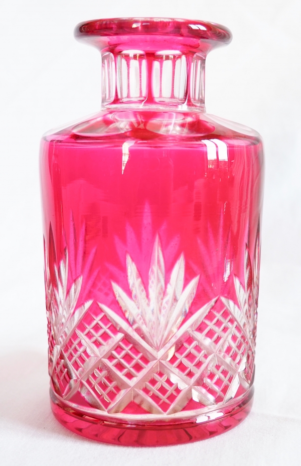 Antique French Baccarat crystal perfume bottle, pink overlay crystal, Douai pattern - 14cm