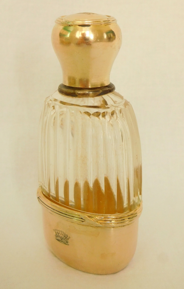 Flasque à alcool de chasse à couronne de Comte, cristal et vermeil (argent massif), poinçon Minerver