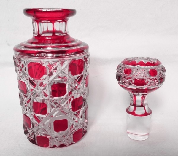 Flacon de toilette en cristal de Baccarat, modèle Pontarlier / Diamants Pierreries doublé rose - 14cm