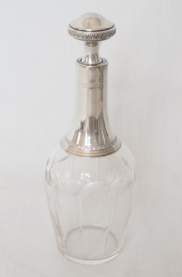 Carafe à liqueur en cristal de Baccarat, monture de style Empire en argent massif - poinçon Minerve