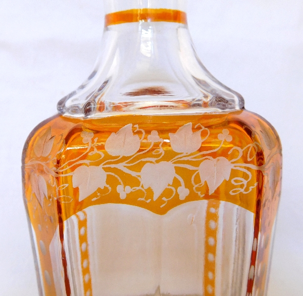 Flacon / carafe à liqueur en cristal de Baccarat overlay orange époque milieu XIXe