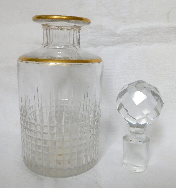 Flacon à parfum en cristal de Baccarat, modèle Nancy, rehaussé à l'or fin, 15,4cm